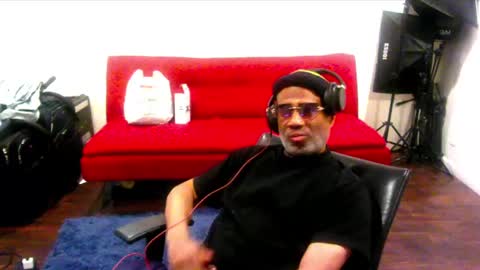 adick_ting online show from March 10, 2025, 6:49 am