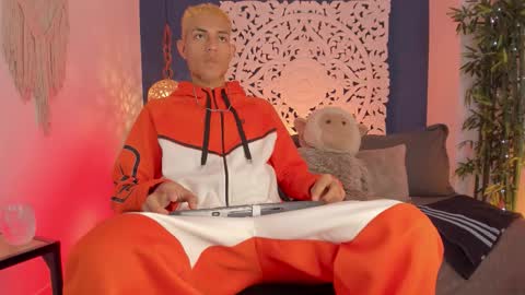 adonis_wb online show from January 17, 2026, 2:38 am