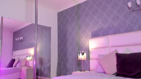 Adonis  online show from November 25, 2025, 8:42 pm