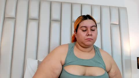 ANDREA PEREZ online show from February 6, 2025, 11:54 am