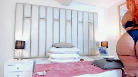 ANDREA PEREZ online show from February 10, 2025, 2:48 pm