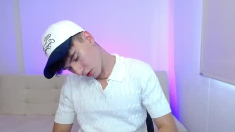 adrian morelli online show from April 9, 2026, 7:52 pm