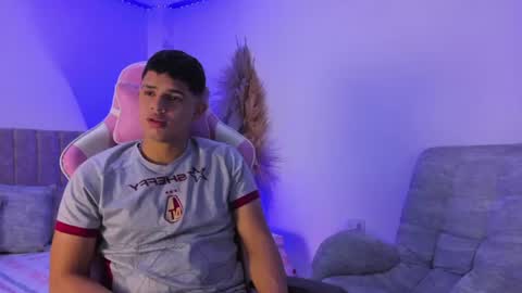 ADRIAN online show from June 4, 2026, 6:47 pm