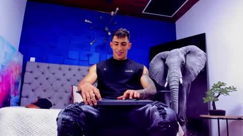   online show from September 10, 2025, 6:19 pm