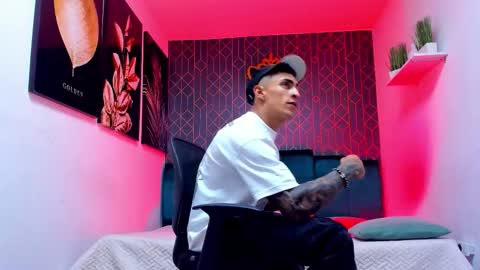   online show from September 26, 2025, 6:34 pm