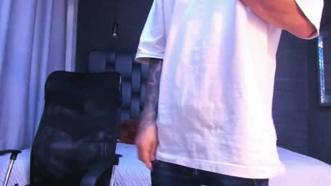   online show from November 29, 2025, 12:08 pm