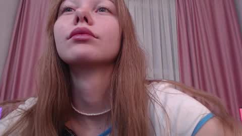 Adriana online show from November 26, 2025, 3:13 pm