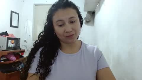 Adriana Tellez online show from October 20, 2025, 1:33 pm
