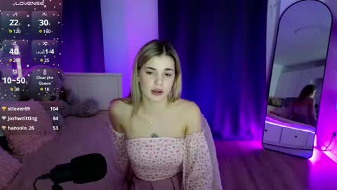 adrianawow1 online show from February 21, 2025, 12:38 am