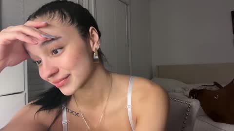 Snapshot of adriannarodriguez chatting on February 13, 2025, 3:50 am Adrianna  online show from February 13, 2025, 3:50 am