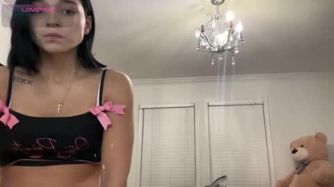 Adrianna  online show from November 10, 2025, 12:42 am