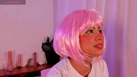 adrianny online show from October 17, 2025, 2:26 am