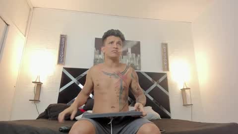 Adrian online show from November 26, 2025, 3:07 am