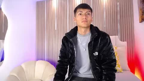 adrianstark_ online show from June 10, 2026, 12:37 pm