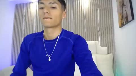 adrianstark_ online show from June 11, 2026, 12:36 pm
