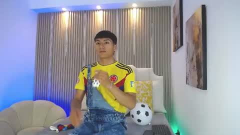 adrianstark_ online show from June 27, 2026, 12:44 pm