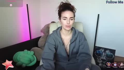 Snapshot of adrihanna chatting on February 11, 2025, 6:19 am Adriana online show from February 11, 2025, 6:19 am