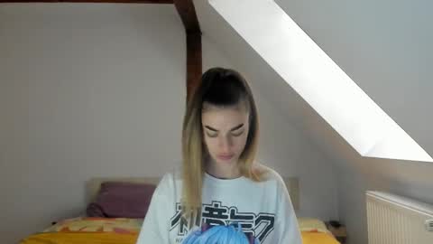 adventurina online show from October 30, 2025, 11:44 am