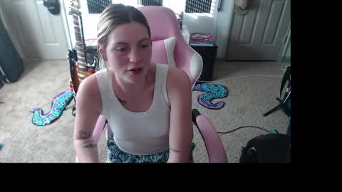 AdyBadyGirl online show from May 18, 2026, 10:37 pm