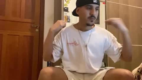 Luci online show from October 21, 2025, 2:12 am