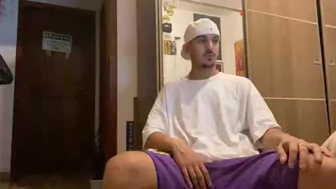 Luci online show from November 5, 2025, 2:55 am