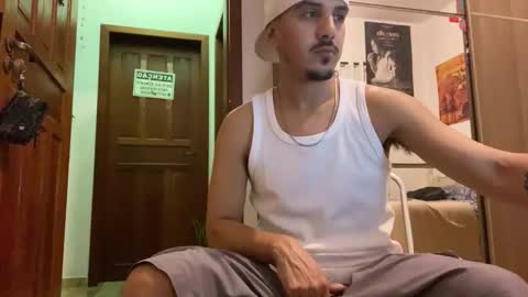 Luci online show from November 7, 2025, 3:17 am