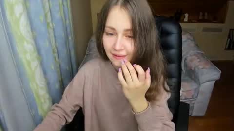 Afina online show from November 18, 2025, 7:13 am