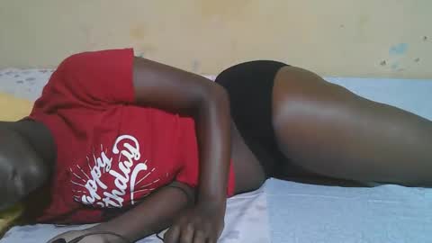 Snapshot of african_pussy2 chatting on October 11, 2025, 7:01 pm african_pussy2 online show from October 11, 2025, 7:01 pm