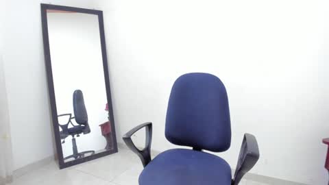 Lorena online show from December 4, 2024, 5:33 pm