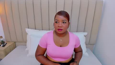 Snapshot of afrodita_de_amor chatting on September 19, 2025, 11:44 am Vr. online show from September 19, 2025, 11:44 am