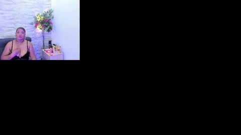 Snapshot of afrodita_de_amor chatting on October 7, 2025, 11:40 am Vr. online show from October 7, 2025, 11:40 am