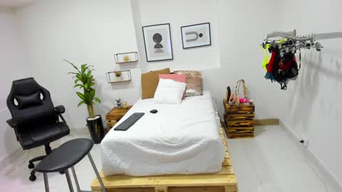 Snapshot of afrodita_martinez chatting on December 4, 2024, 9:02 pm Afrodita online show from December 4, 2024, 9:02 pm