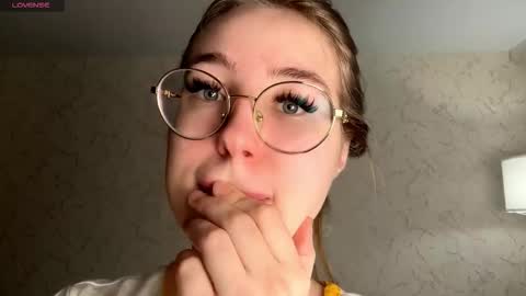 Kind sensual Emma fav pattern 2266 online show from March 25, 2026, 4:29 am