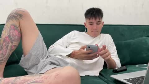 Mark online show from April 9, 2026, 8:47 pm