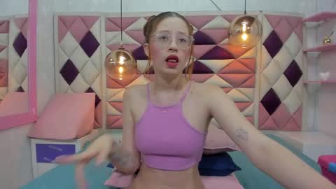 Ana online show from March 8, 2025, 11:58 am