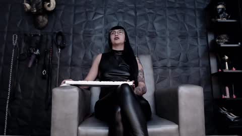 Snapshot of agata_darkness chatting on December 16, 2024, 5:22 pm  Miss Agata  online show from December 16, 2024, 5:22 pm