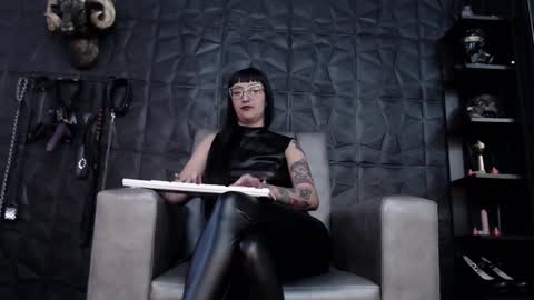 Snapshot of agata_darkness chatting on January 15, 2025, 8:48 pm  Miss Agata  online show from January 15, 2025, 8:48 pm