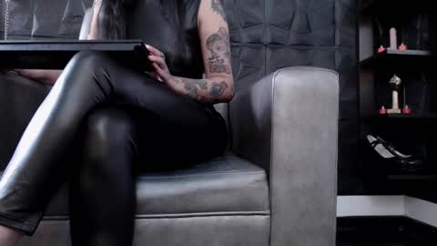 Snapshot of agata_darkness chatting on October 4, 2025, 6:28 pm  Miss Agata  online show from October 4, 2025, 6:28 pm
