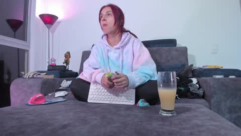 Agata Collinss online show from February 7, 2025, 2:29 am