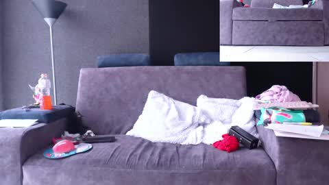 Agata Collinss online show from September 16, 2025, 8:43 pm