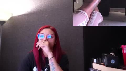 Agata Collinss online show from December 18, 2025, 2:17 am