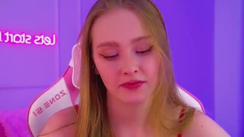 Snapshot of agatafoxley chatting on February 4, 2026, 6:47 pm AgataFoxley online show from February 4, 2026, 6:47 pm