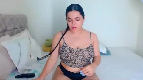 agatha frank online show from November 23, 2025, 10:09 pm