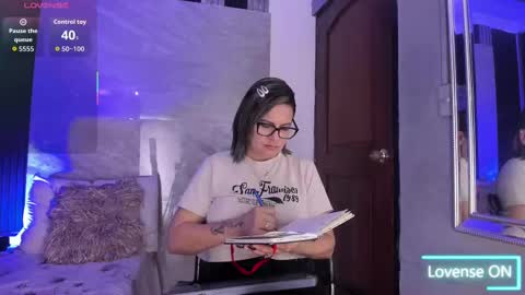 agatha_pleasure online show from September 25, 2025, 11:47 am