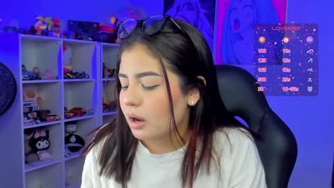 Cat online show from December 13, 2024, 8:09 am