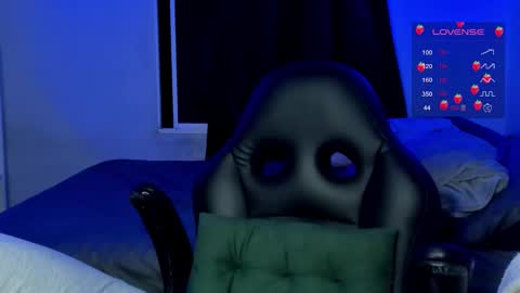 Cat online show from November 24, 2025, 4:45 am