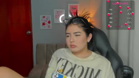 Cat online show from February 14, 2026, 4:31 am