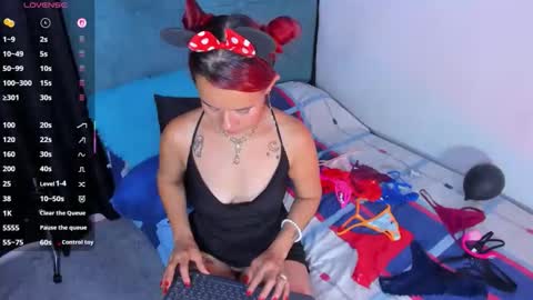 agatha_walter_ online show from May 11, 2026, 11:46 pm