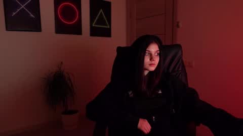 Agelina Lilly Laura online show from January 27, 2025, 11:32 am