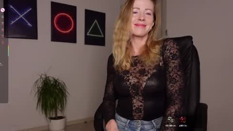Agelina Lilly Laura online show from March 1, 2025, 6:57 am